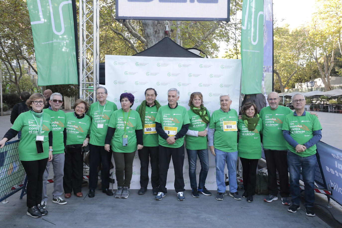 Fotos: La marcha contra el cáncer llena Valladolid de verde