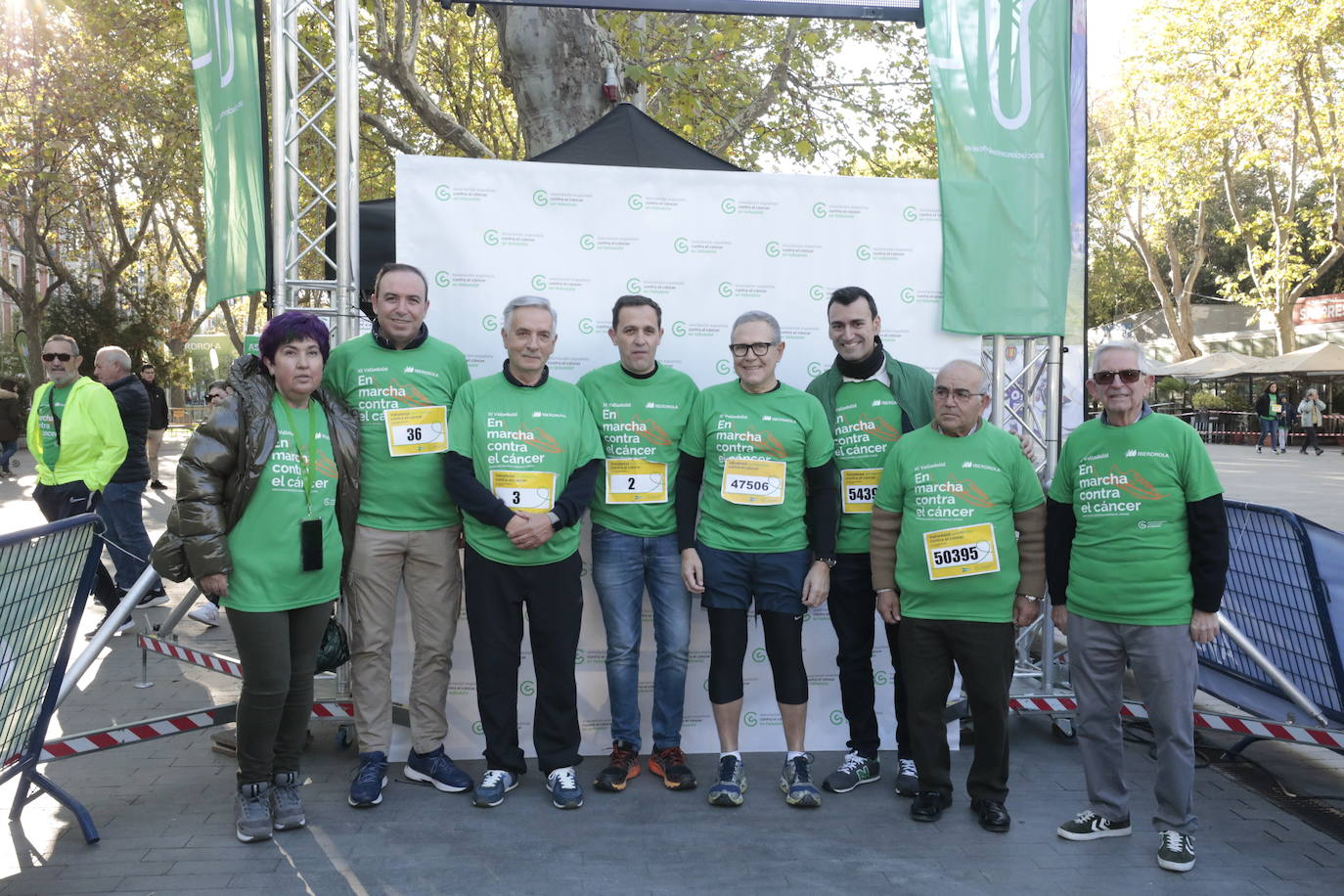 Fotos: La marcha contra el cáncer llena Valladolid de verde