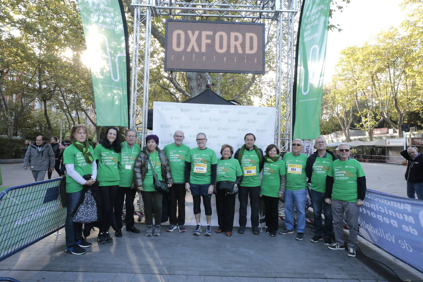 Fotos: La marcha contra el cáncer llena Valladolid de verde