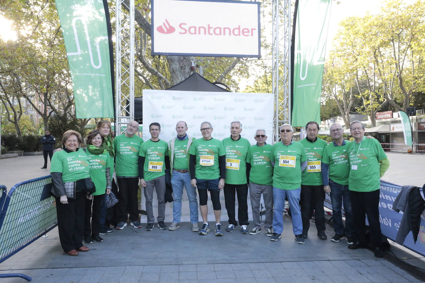 Fotos: La marcha contra el cáncer llena Valladolid de verde