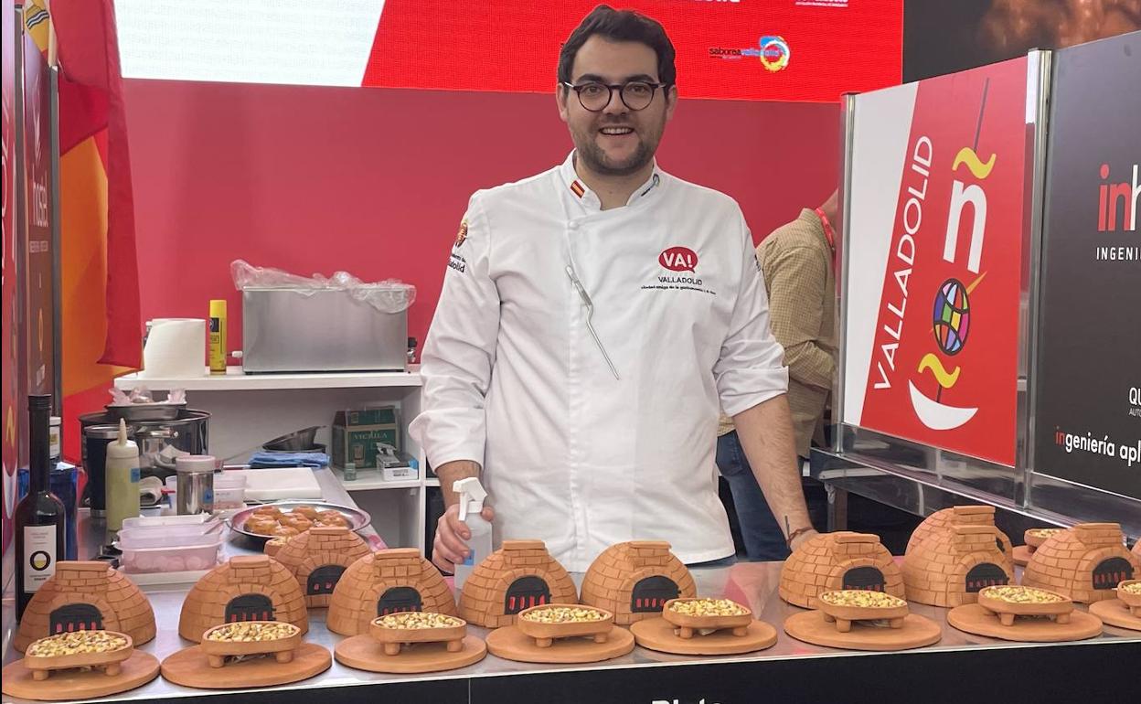 El cocinero vallisoletano Alejandro San José poco antes de presentar su tapa 'Salbut Criollo'. 