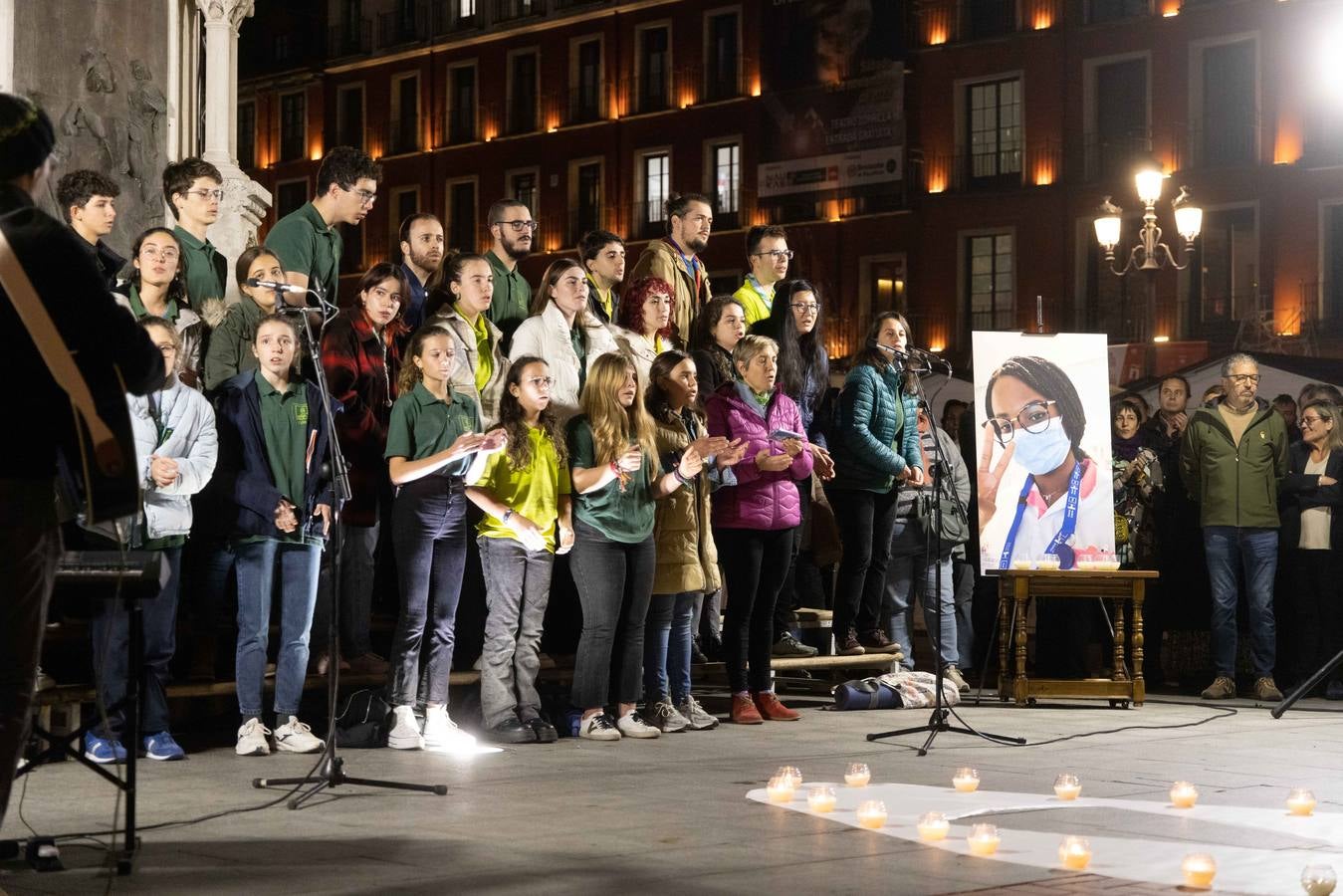 Fotos: Homenaje a Teresa Rodríguez, la enfermera vallisoletana asesinada en Bruselas