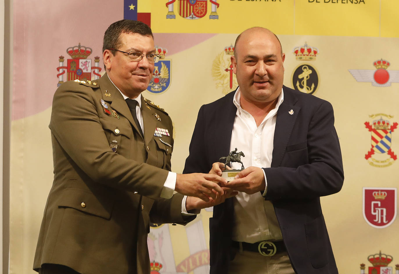 Fotos: Premios y condecoraciones de la Subdelegación de Defensa en Palencia
