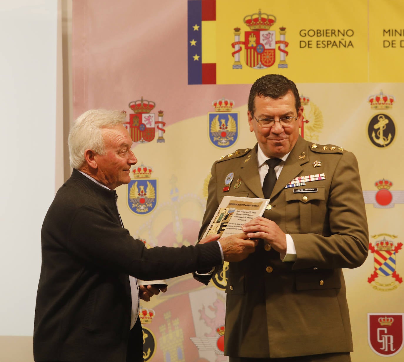 Fotos: Premios y condecoraciones de la Subdelegación de Defensa en Palencia