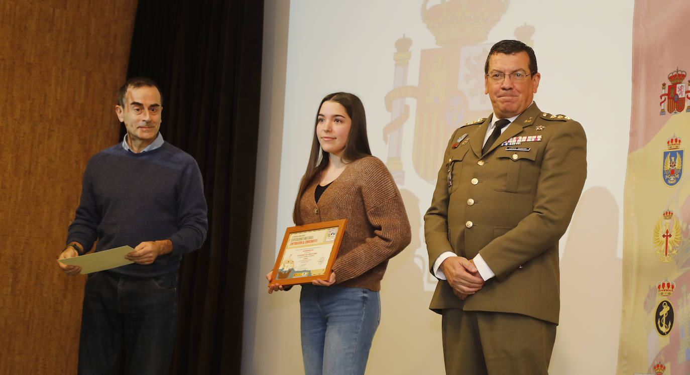 Fotos: Premios y condecoraciones de la Subdelegación de Defensa en Palencia