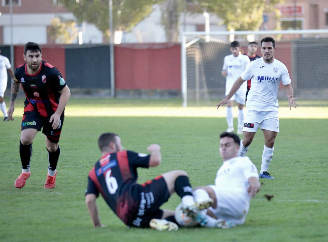 Fotos: El Laguna sale victorioso ante el Ribert