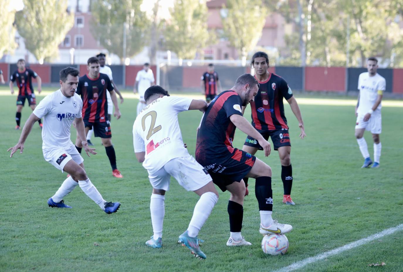Fotos: El Laguna sale victorioso ante el Ribert