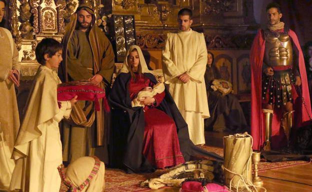 Representación de uno de los tres pases que se pudo seguir en Calabazanos.