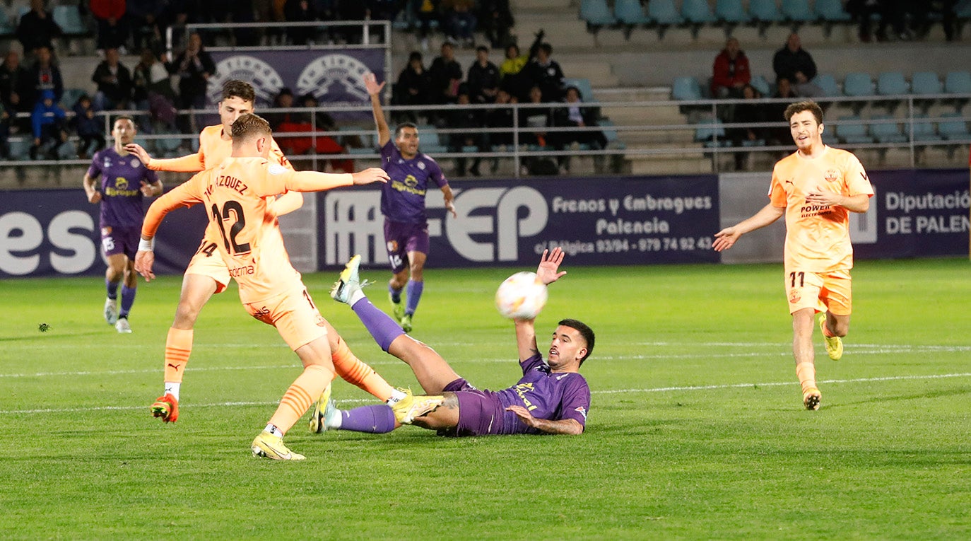 Palencia Cristo Atlético 2- 0 UD Ibiza