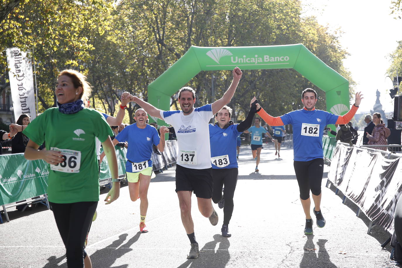 Fotos: Equipos participantes en la VI Carrera de Empresas