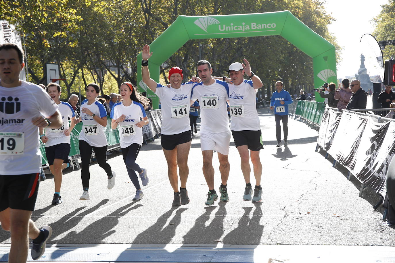 Fotos: Equipos participantes en la VI Carrera de Empresas