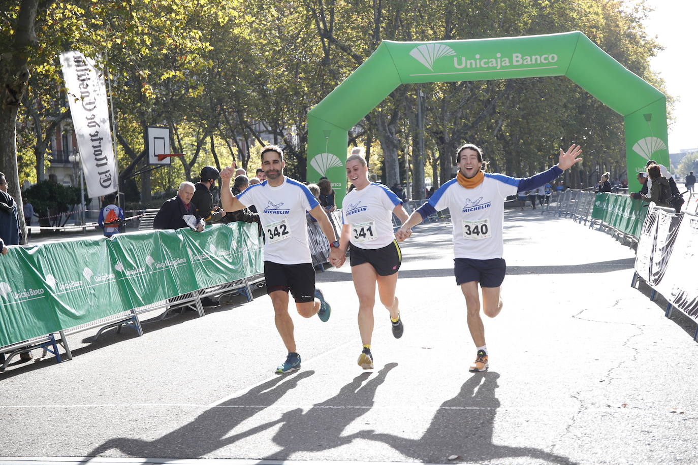 Fotos: Equipos participantes en la VI Carrera de Empresas (2/5)