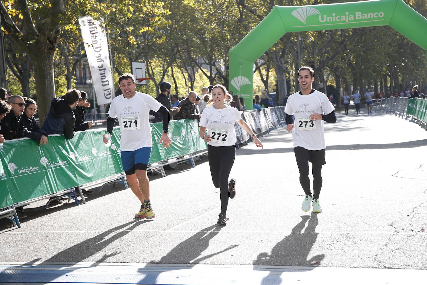 Fotos: Equipos participantes en la VI Carrera de Empresas (2/5)