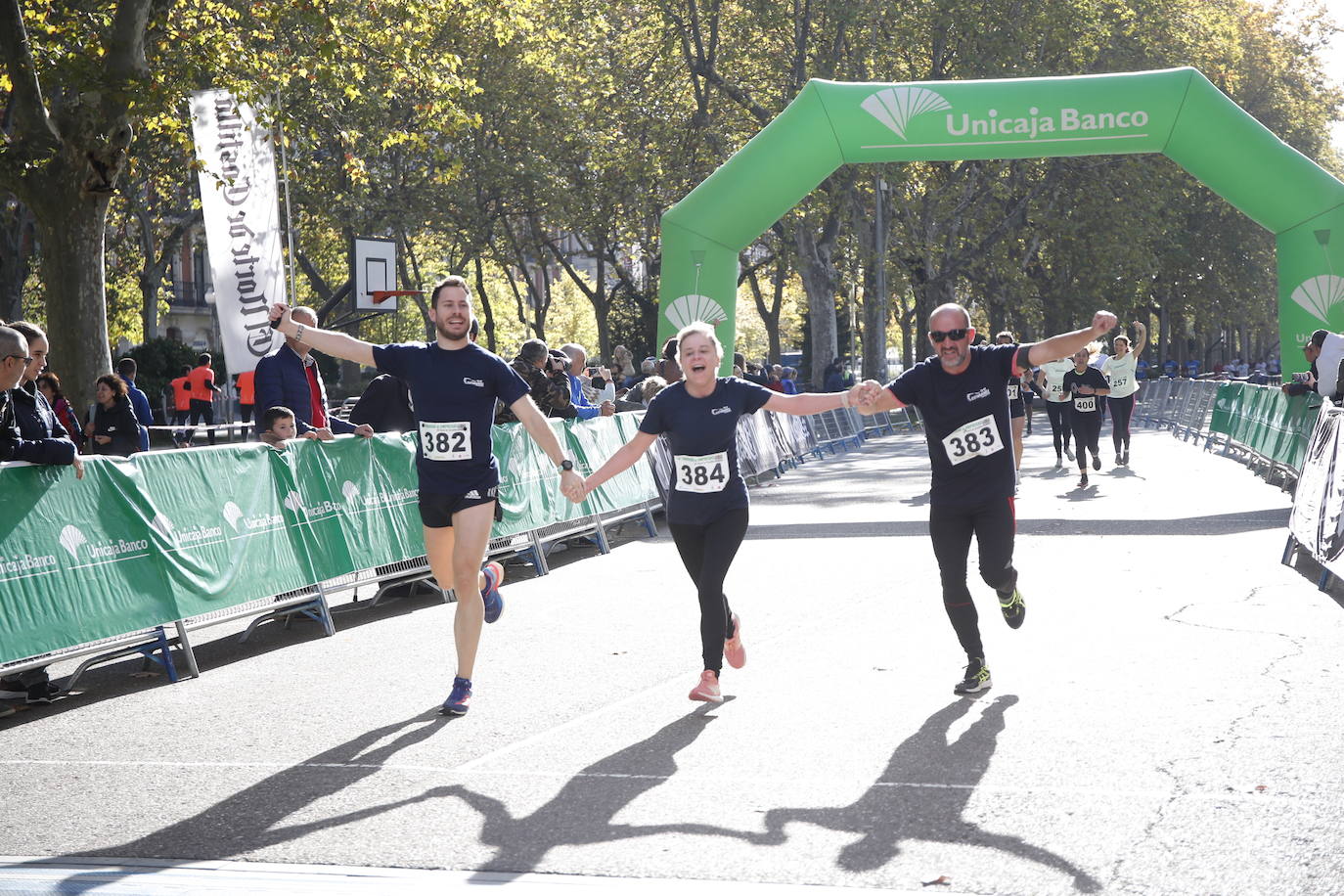 Fotos: Equipos participantes en la VI Carrera de Empresas (2/5)