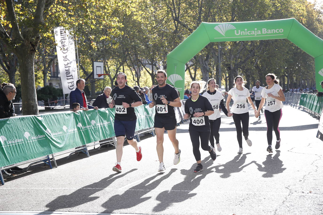 Fotos: Equipos participantes en la VI Carrera de Empresas (2/5)