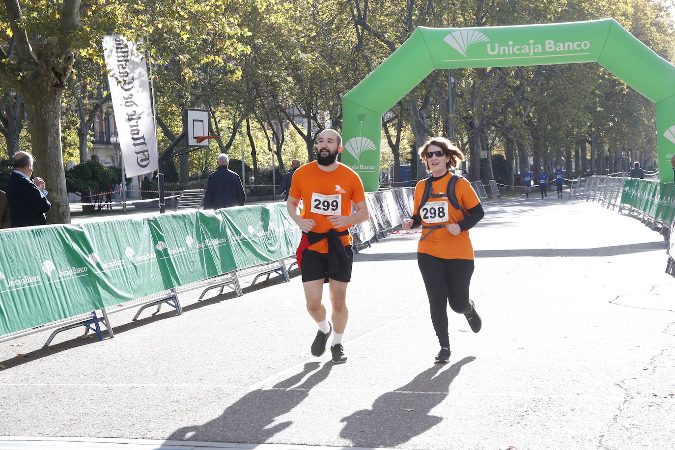 Fotos: Equipos participantes en la VI Carrera de Empresas (3/5)