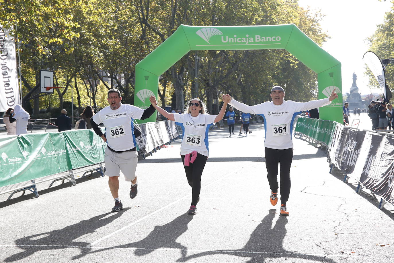 Fotos: Equipos participantes en la VI Carrera de Empresas (3/5)