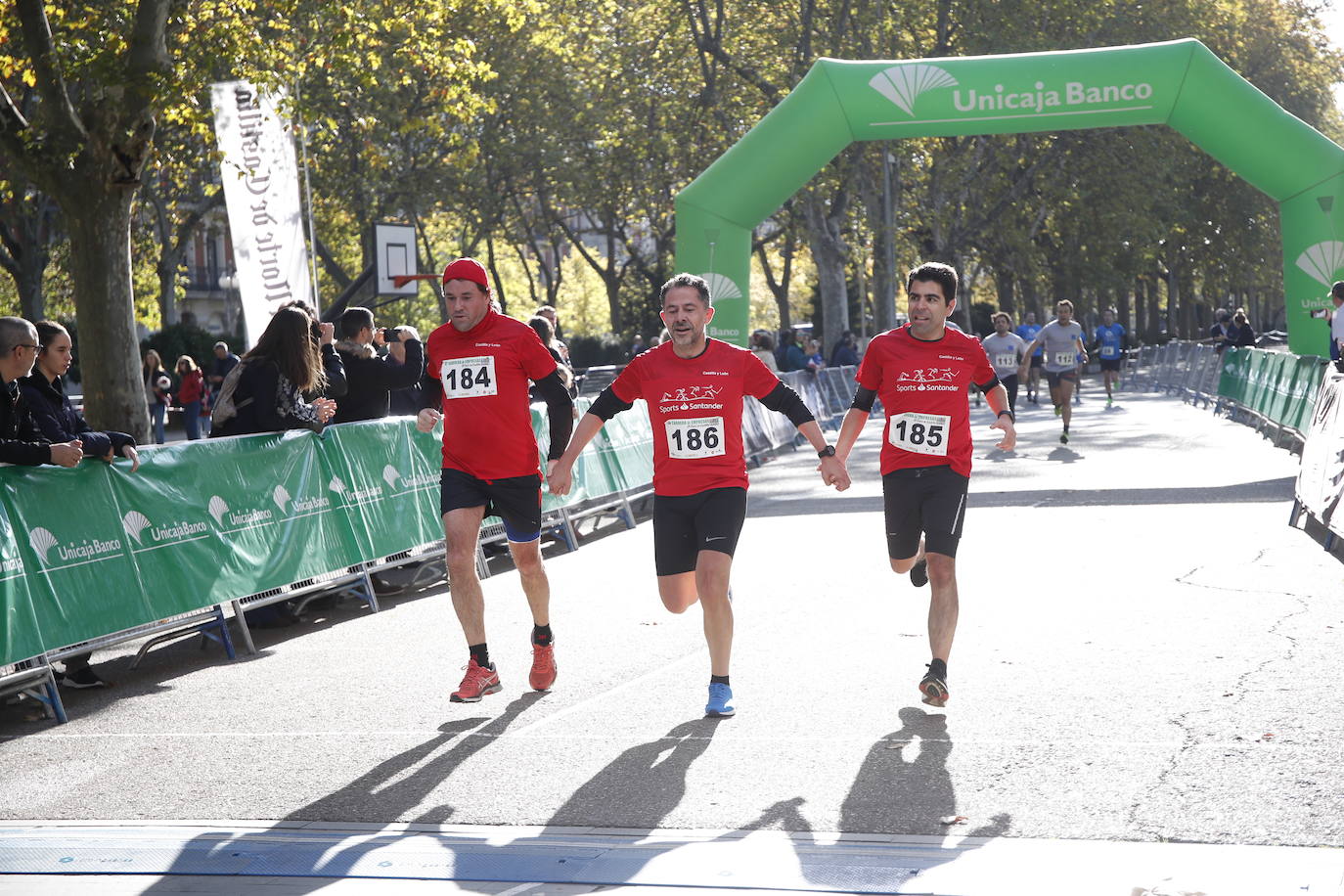 Fotos: Equipos participantes en la VI Carrera de Empresas (4/5)