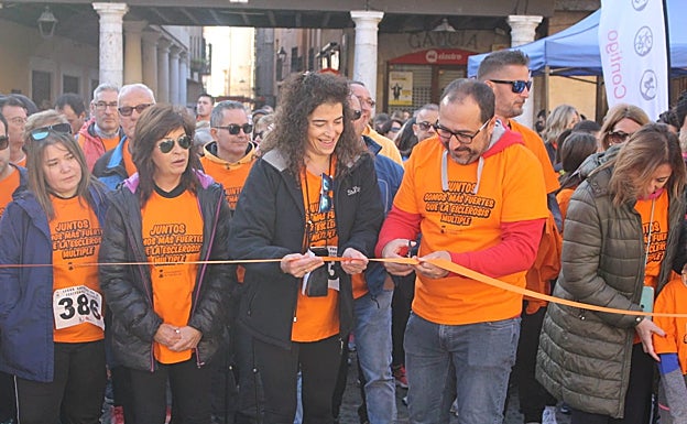 Susana Santiago y Miguel Ángel Oliveira minutos antes de comenzar la marcha 