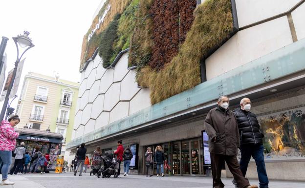 El cierre de El Corte Inglés de Valladolid, «un mazazo total»