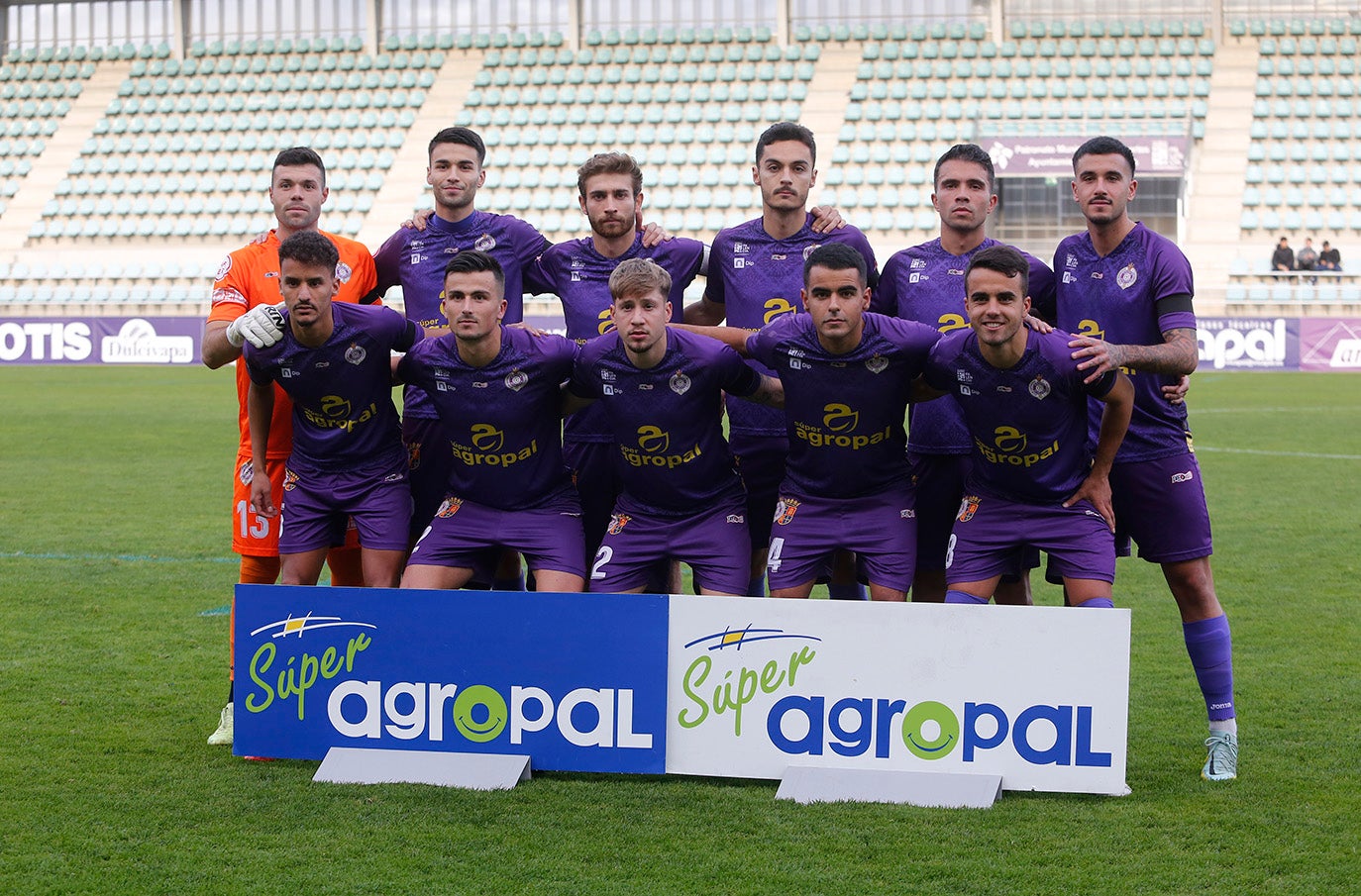 Palencia Cristo Atlético 0 - 2 Racing de Santander B