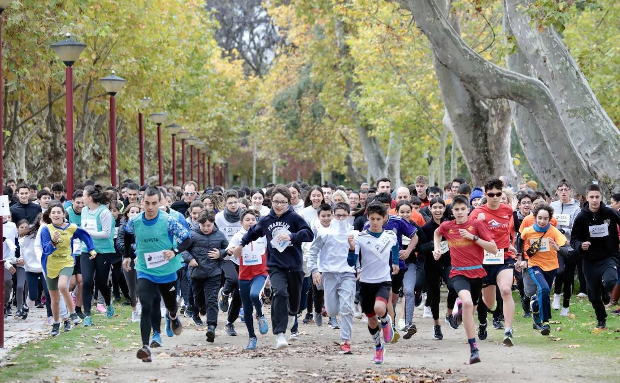 Salida de la carrera 'Río Running', organizada por cuatro institutos vallisoletanos 