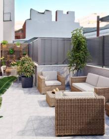 Imagen secundaria 2 - Recreaciones de la reforma del local de Colmenares.