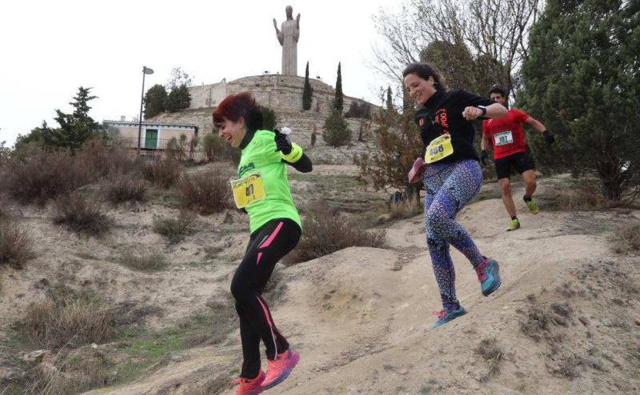 Guillermo Acosta y Sara Pérez se adjudican el Trail Tres Cerros