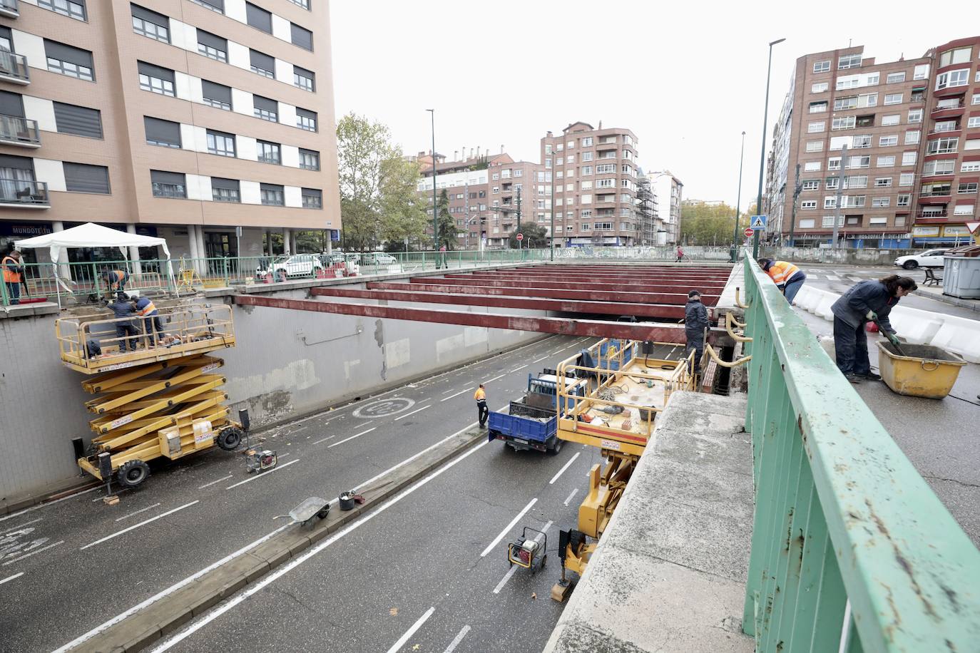 Fotos: Cortes de tráfico en el túnel de la Circular en su acceso por San Isidro por obras