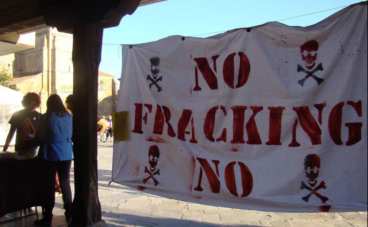 Protesta contra el 'fracking' en Aguilar de Campoo (Palencia) en 2012.