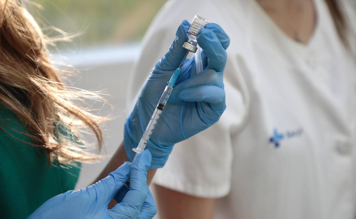 Campaña de vacunación contra la gripe en las residencias de Castilla y León.