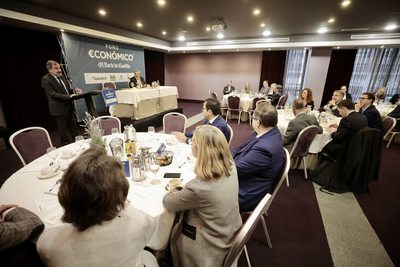 Fotos: Ignacio Marco-Gardoqui, en el Foro Económico de El Norte