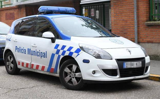 Imagen de archivo de un coche de la policía municipal de Valladolid.