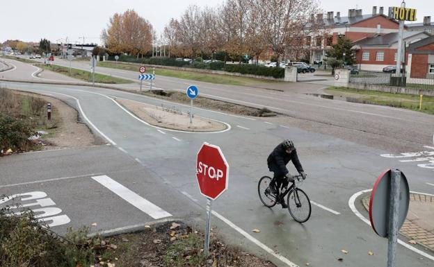 Absuelven a un ciclista que atropelló a una corredora en un carril bici de Valladolid