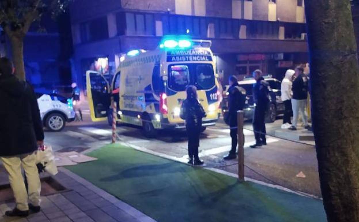 Ambulancia en el lugar en el que ocurrieron los hechos. 