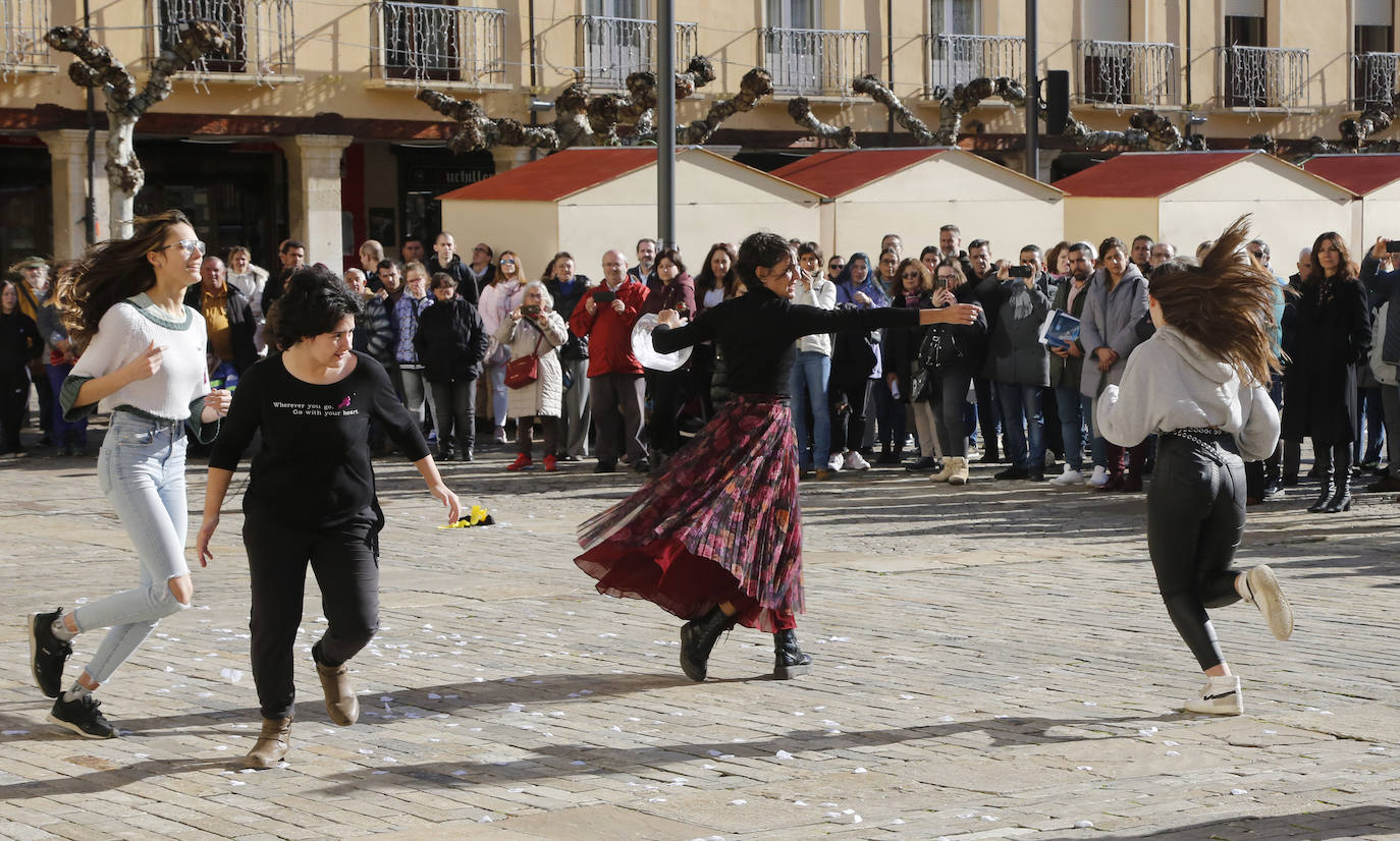 Sindicatos e instituciones salen a la calle para clamar contra la lacra de la violencia de género