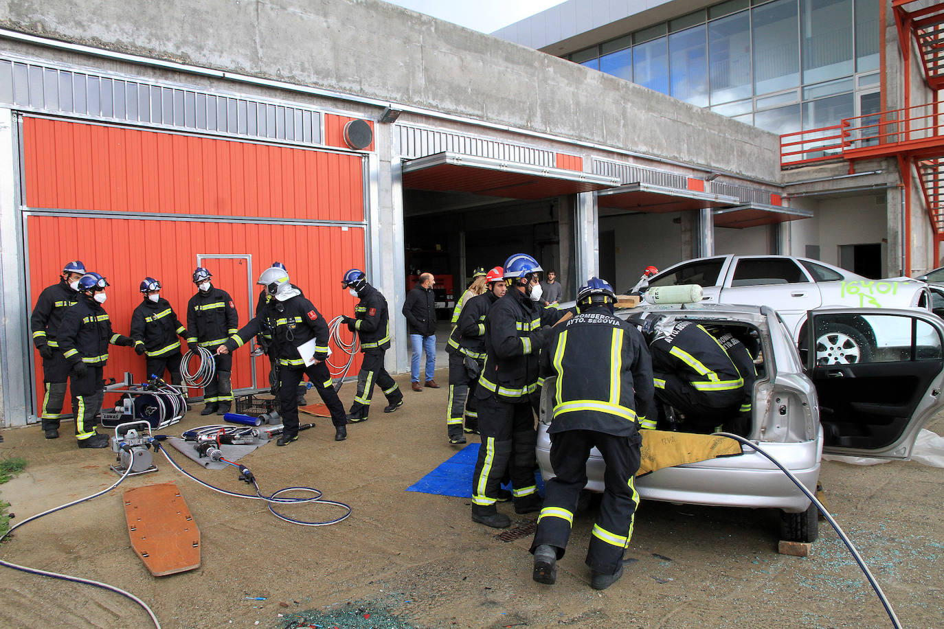 Prácticas de los bomberos de Segovia.