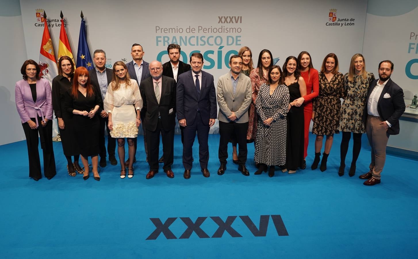 Foto de familia de los galardonados.