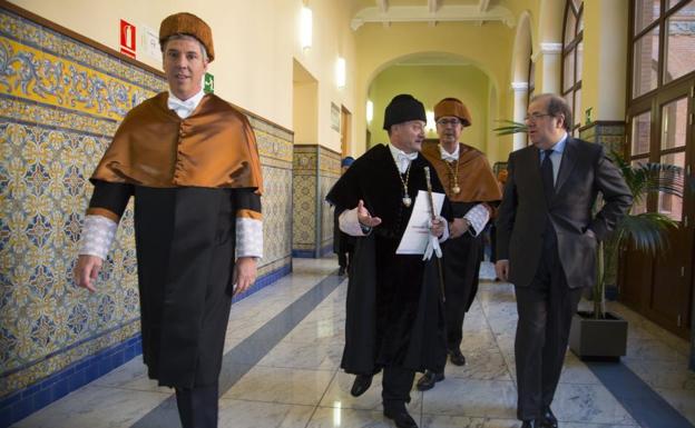 Doctor honoris causa de la UVA, en 2016.