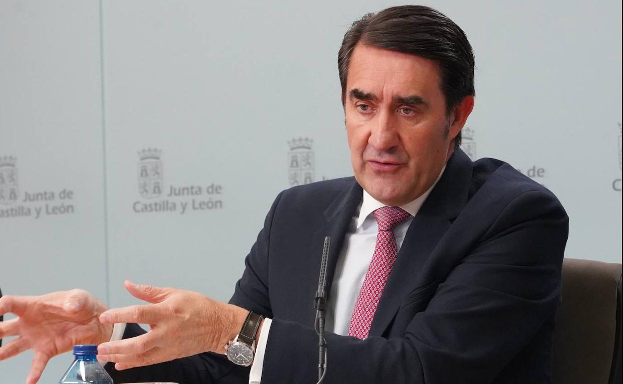 El consejero de Medio Ambiente, Juan Carlos Suárez-Qjuiñones. 