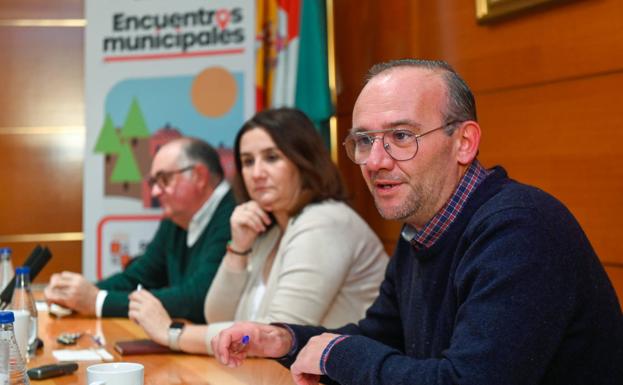 Pueblos con futuro, pero sujetos a un «necesario» cambio de financiación