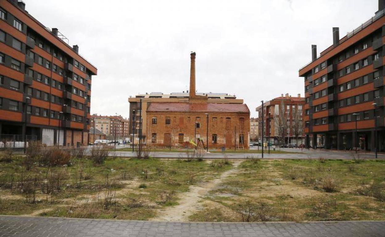 Terrenos y edificio de la Alcoholera.