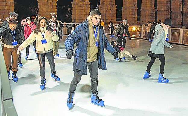 La pista de Santa Columba recibe en las primeras horas un aluvión de visitas