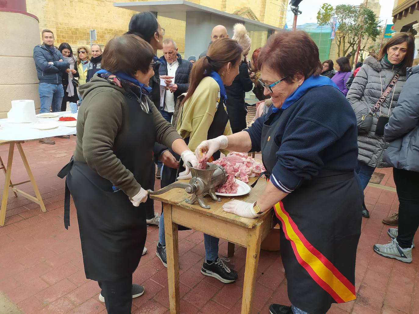 Fotos: IV Fiesta de la Matanza en Villabrágima (Valladolid)