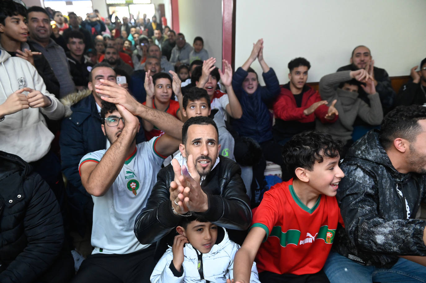 Fotos: Celebración en el barrio de Delicias por la victoria de Marruecos