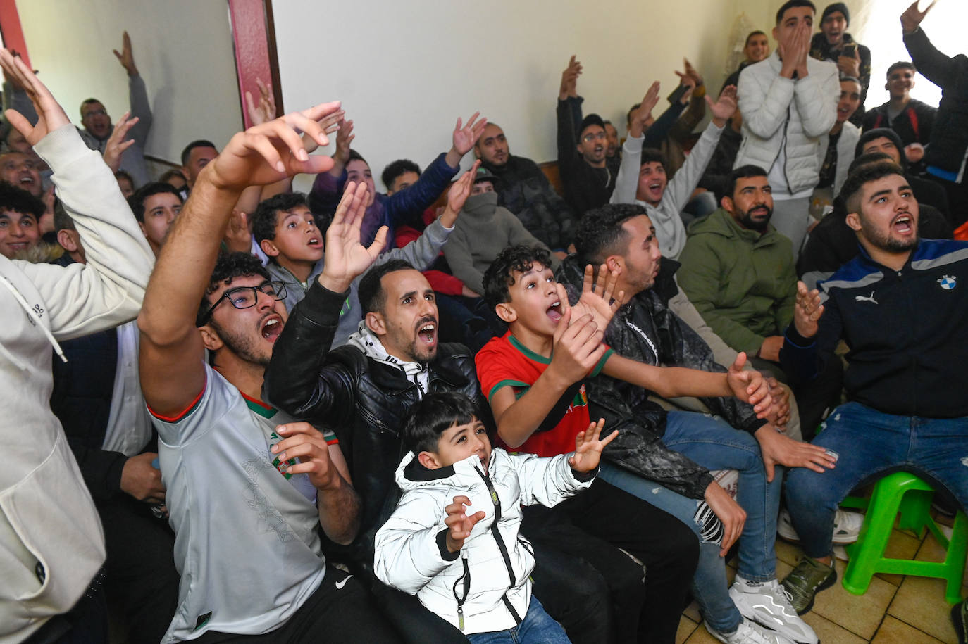 Fotos: Celebración en el barrio de Delicias por la victoria de Marruecos