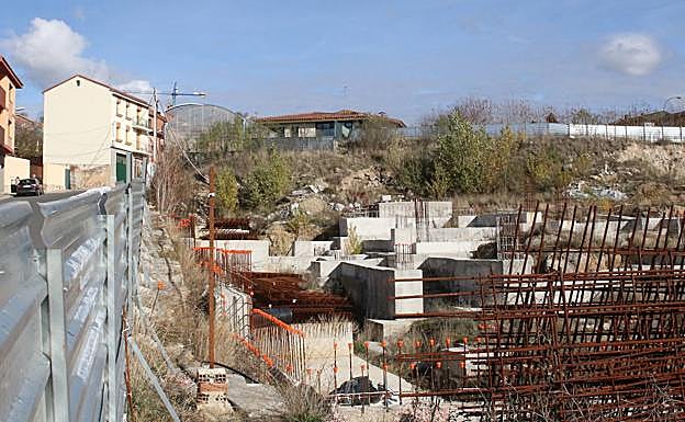 Regresa la actividad a las obras del instituto de San Lorenzo