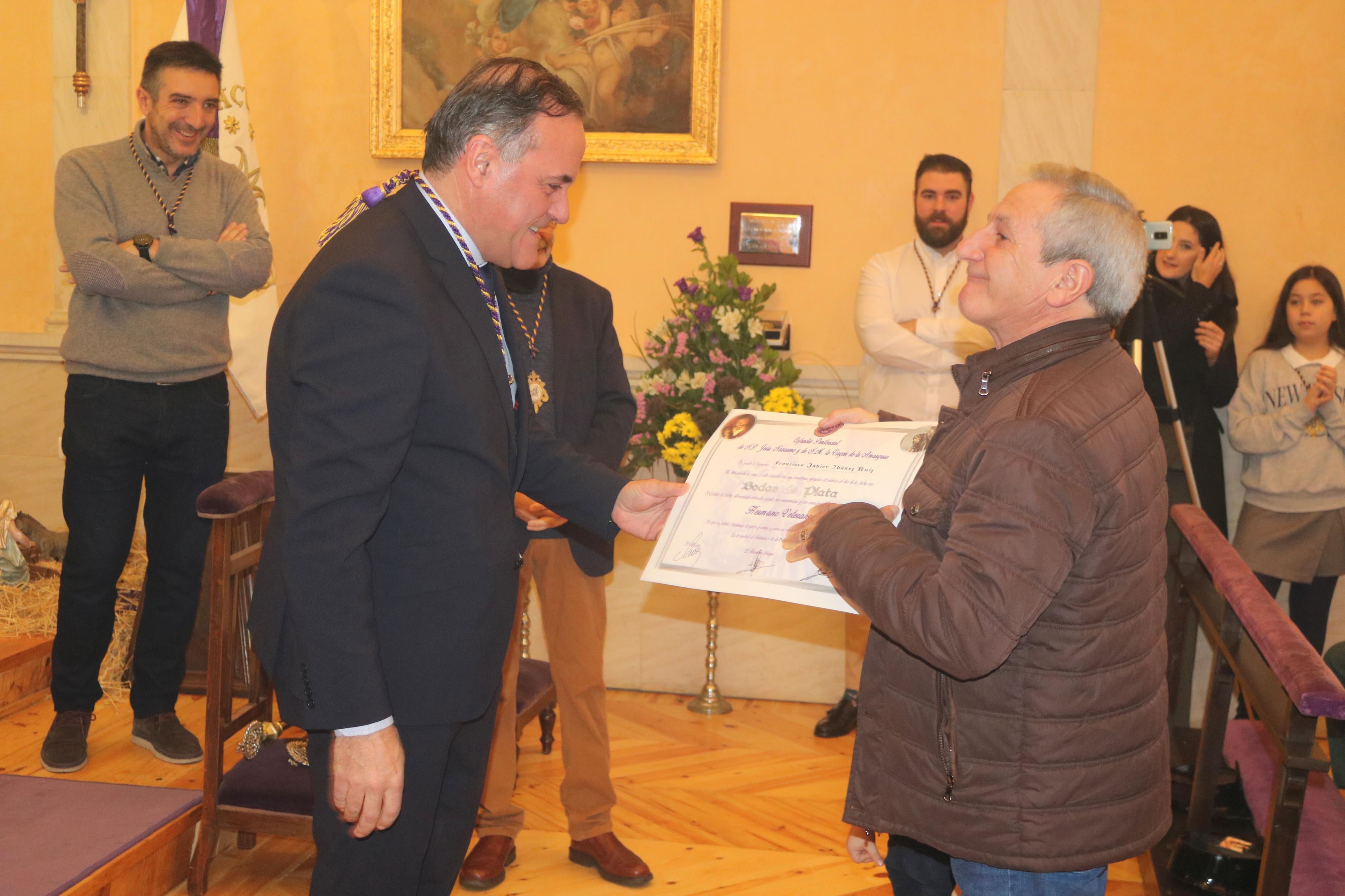 La Cofradía de 'Nuestro Padre Jesús Nazareno y Nuestra Madre la Virgen de la Amargura' celebra su fiesta