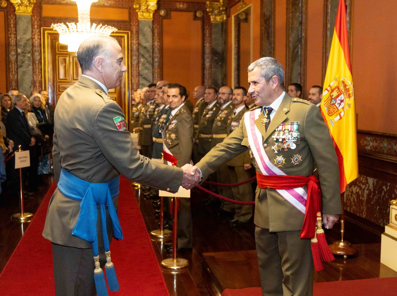 Fotos: Acto militar con motivo del Día de la Inmaculada en Valladolid