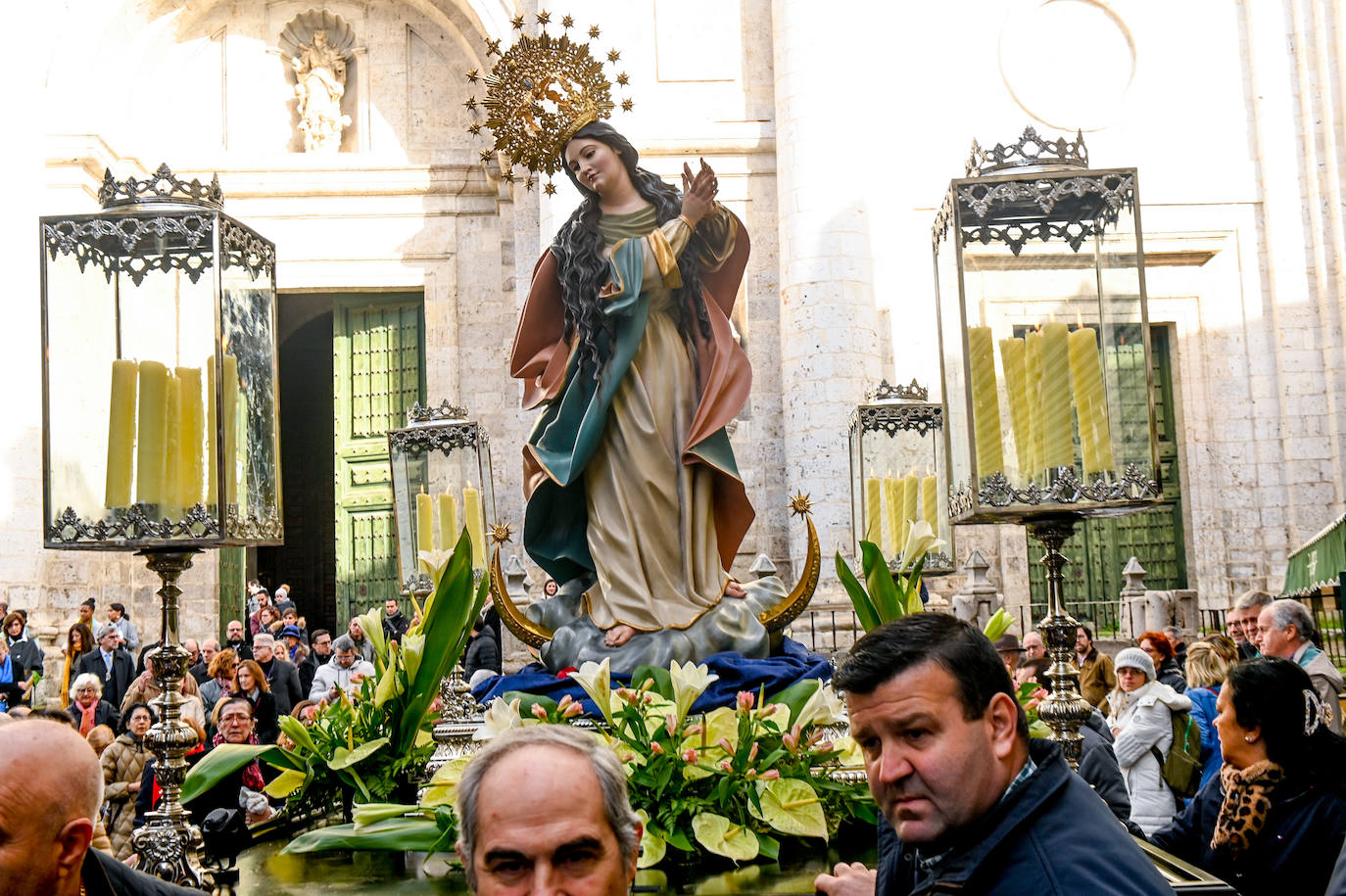 Fotos: Traslado de la figura de la Inmaculada Concepción en Valladolid